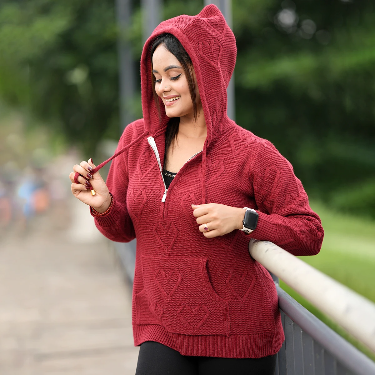 Elegant Maroon Winter Knit Hoodie for Women - Image 2
