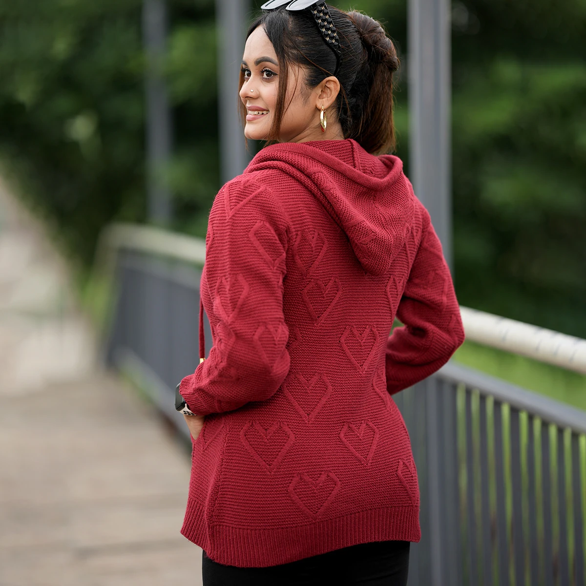 Elegant Maroon Winter Knit Hoodie for Women - Image 3