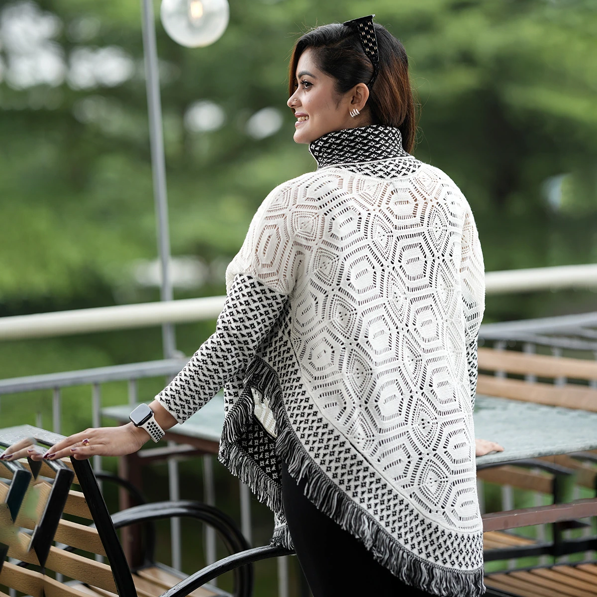 Elegant White & Black Knit Poncho for Women - Image 4