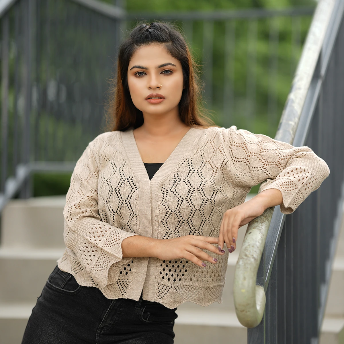 Stylish Beige Knit Top for Women - Image 2